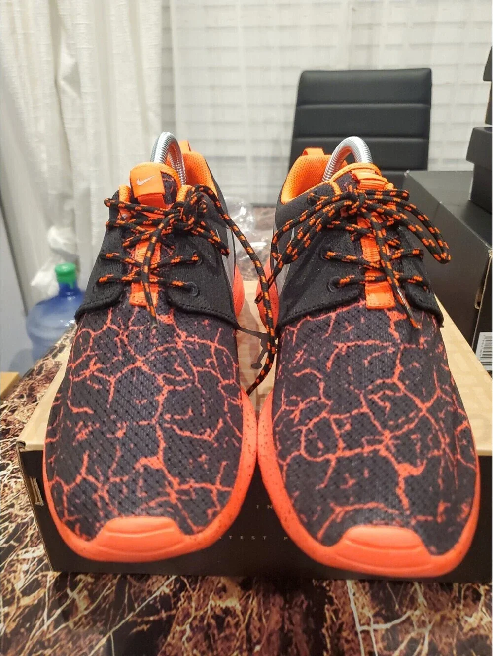 Nike Roshe Run Youth Size 7Y Shoes One Print Lava Black Crimson 807597 004